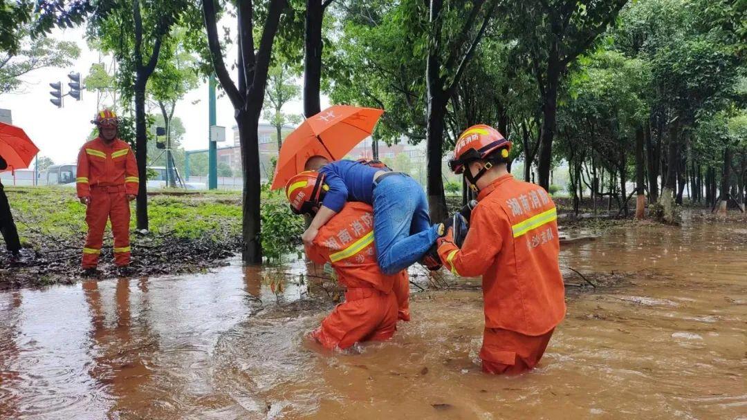 长沙暴雨应对挑战，城市如何应对突如其来的雨水考验